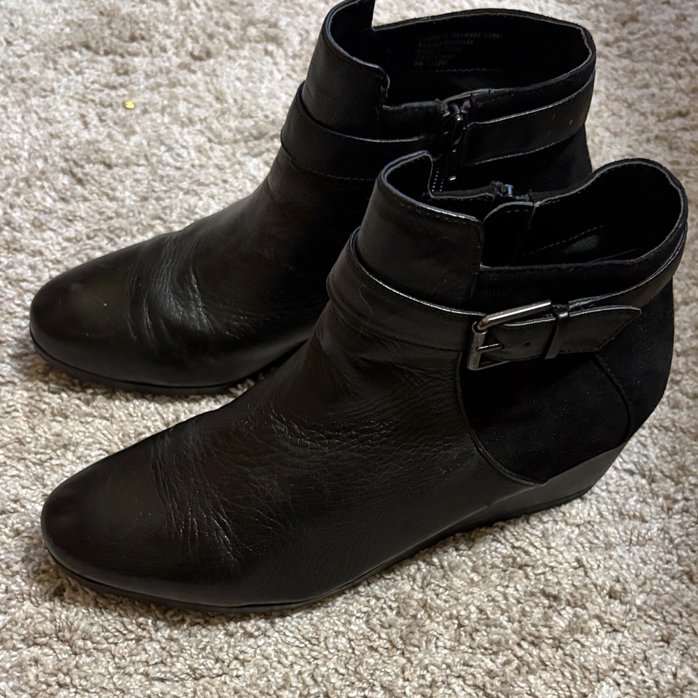 Giani Bernini Black Ankle Booties with Buckle